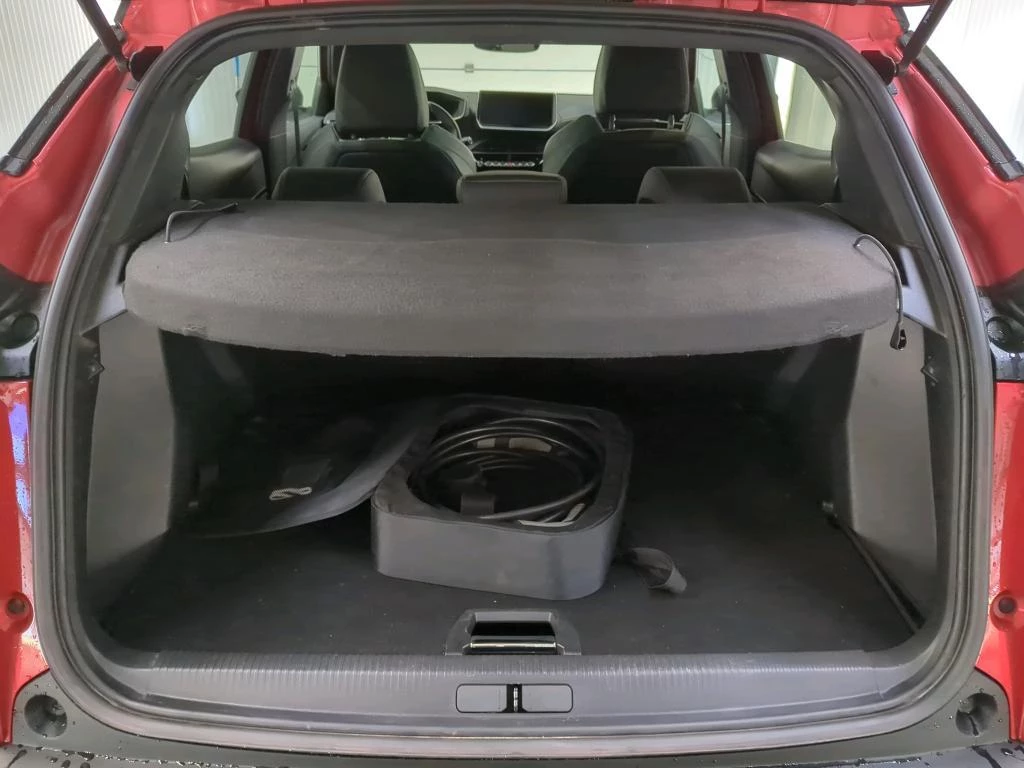Hoofdafbeelding Peugeot e-2008