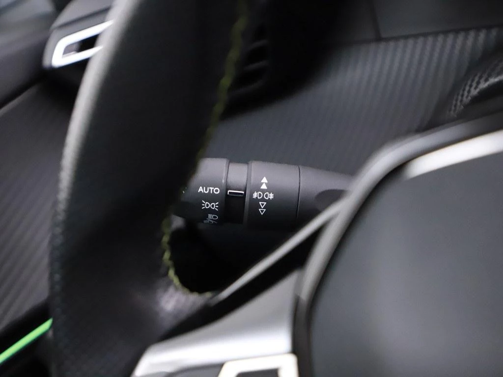 Hoofdafbeelding Peugeot e-2008