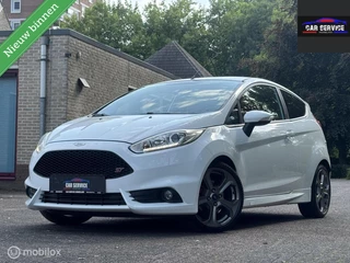 Ford Fiesta 1.6 ST2/220PK/CAMERA/KEYLESS/LMV/STLVW/NAVI/NETTE STAAT