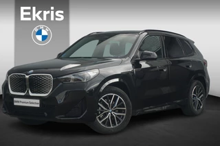 BMW iX1 eDrive20 M Sport | Schuif-kanteldak | Head-up | 360 Graden Camera's | Adaptief Cruise Control met Stop&Go & Stuurhulp | Dodehoek detectie