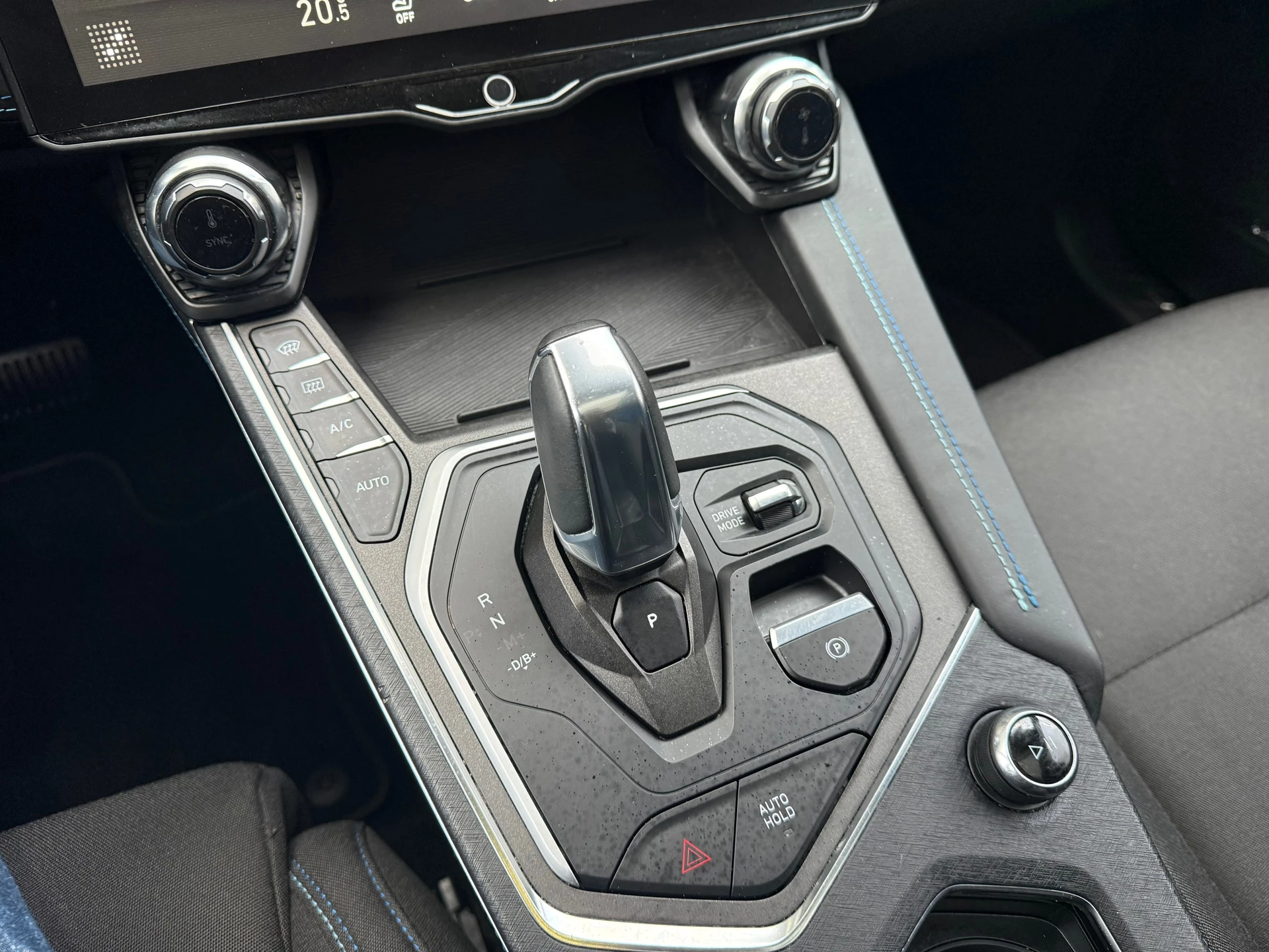 Hoofdafbeelding Lynk & Co 01