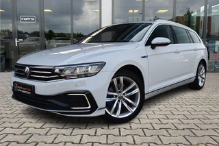 Volkswagen Passat Variant 1.4 TSI PHEV GTE Business | ACC | Pano | Camera |