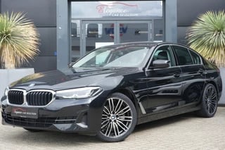 Hoofdafbeelding BMW 5 Serie BMW 5 Serie 520i Business Edition Plus 184pk Navigatie/Stoelverwarming/Camera