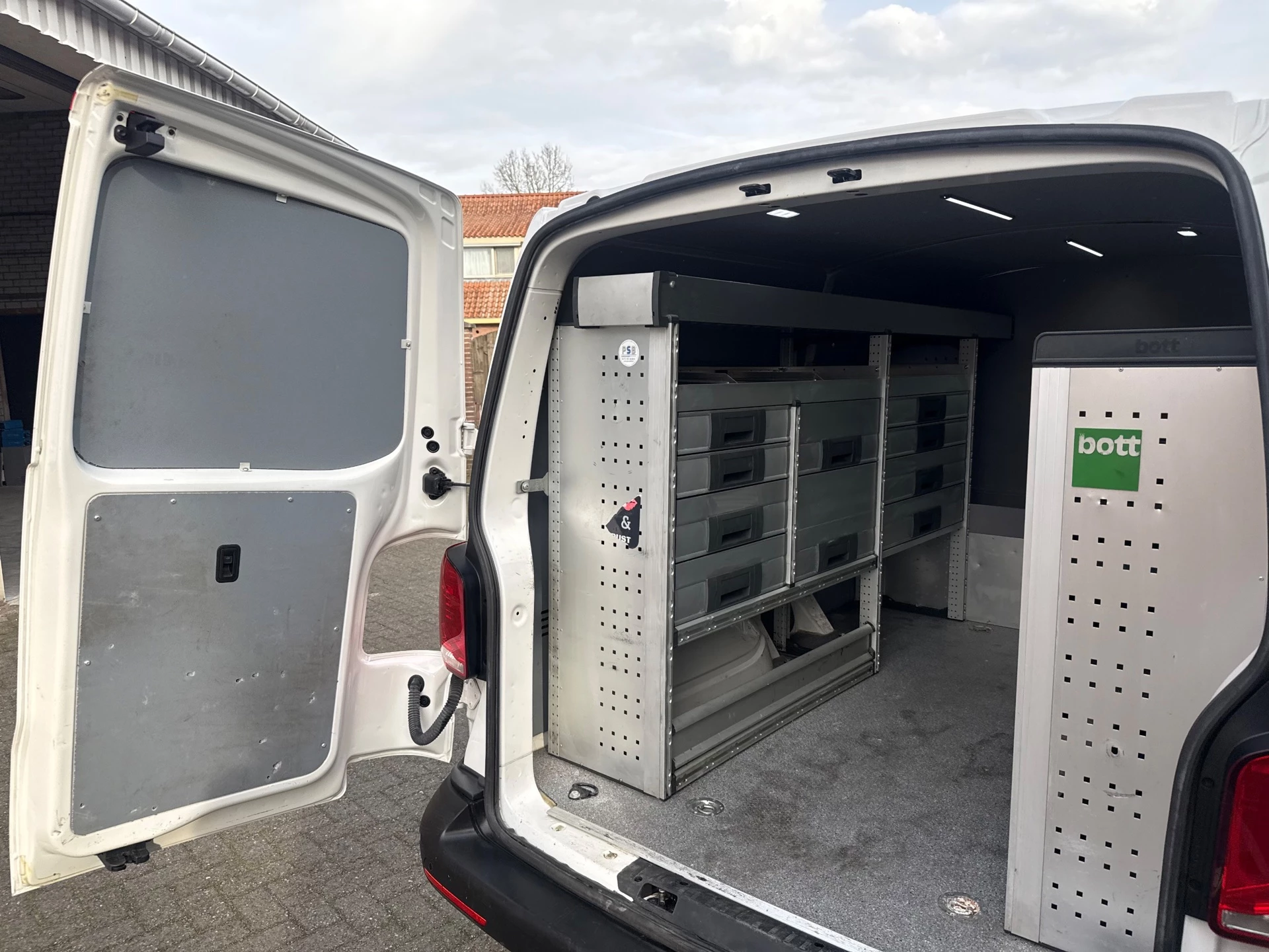 Hoofdafbeelding Volkswagen Transporter