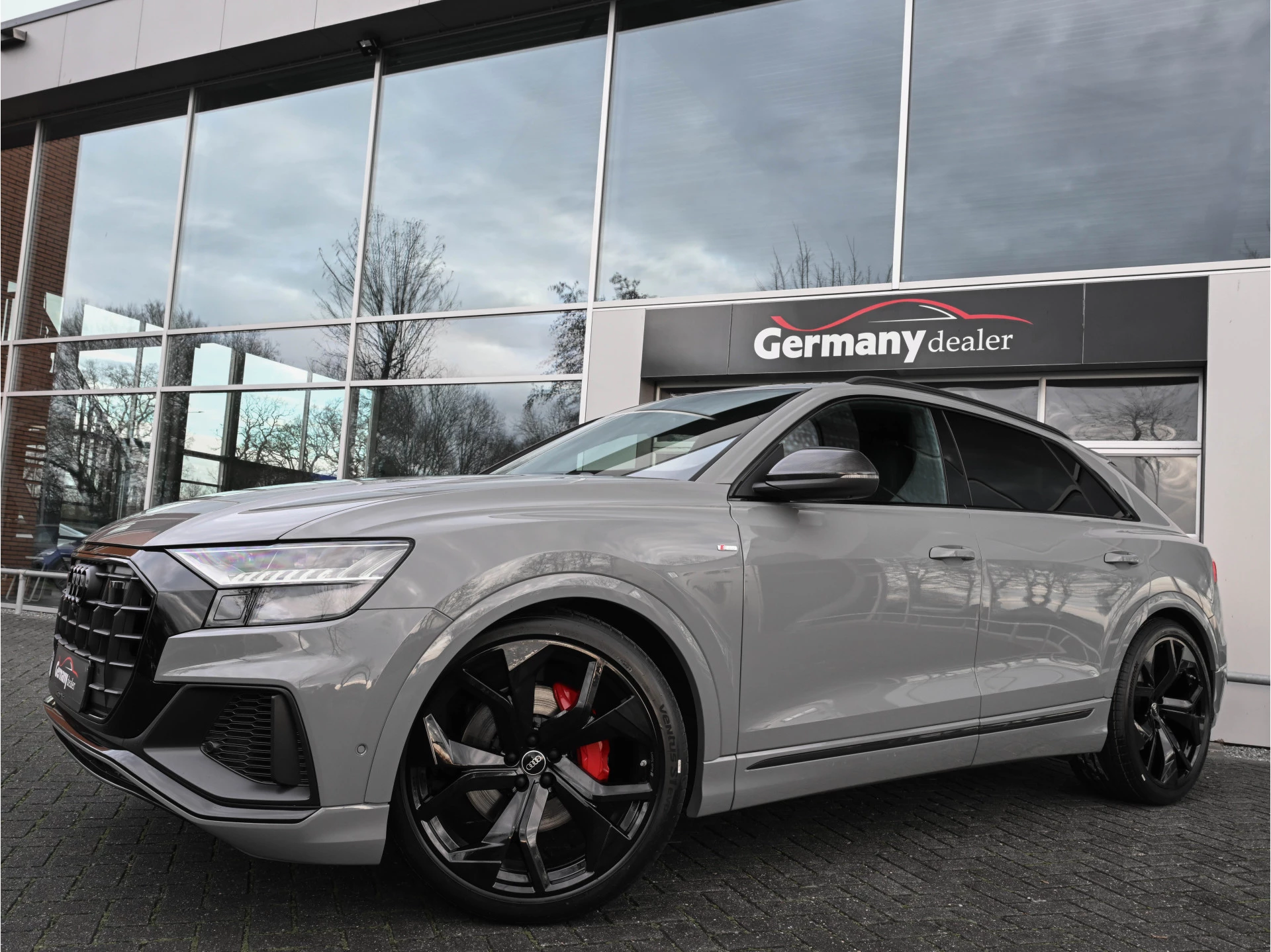 Hoofdafbeelding Audi Q8