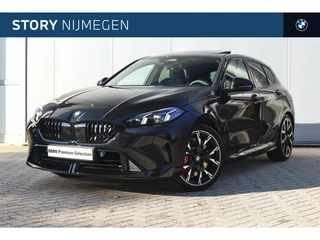 BMW 1 Serie 120 M Sport Automaat / Panoramadak / Sportstoelen  / Achteruitrijcamera / M Adaptief onderstel / Adaptieve LED / Stuurverwarming / Parking Assistant