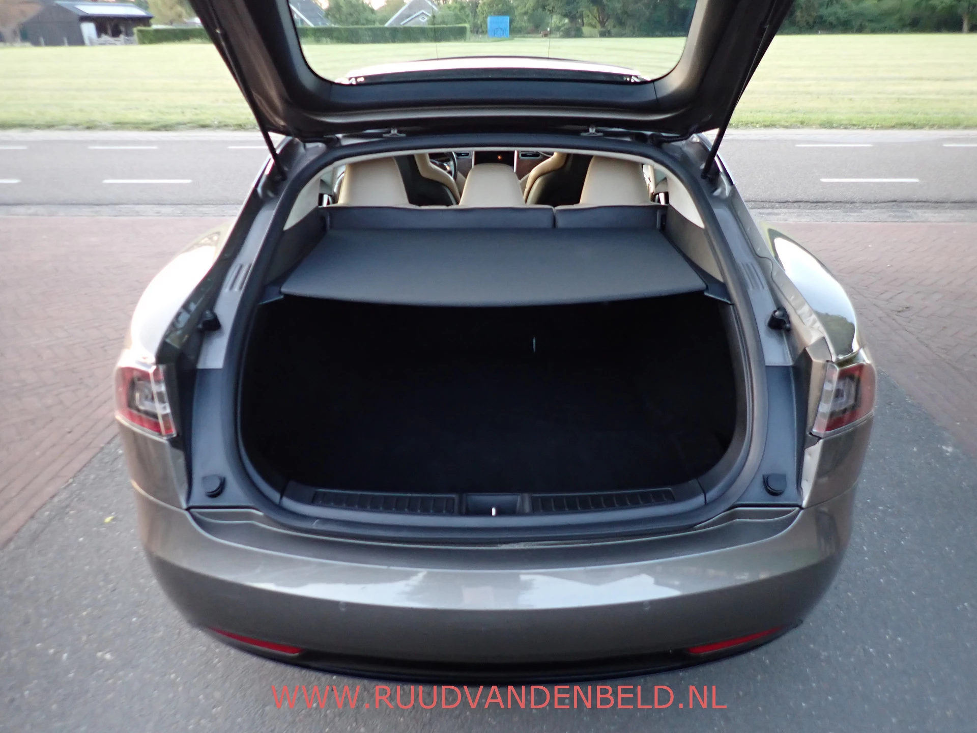 Hoofdafbeelding Tesla Model S