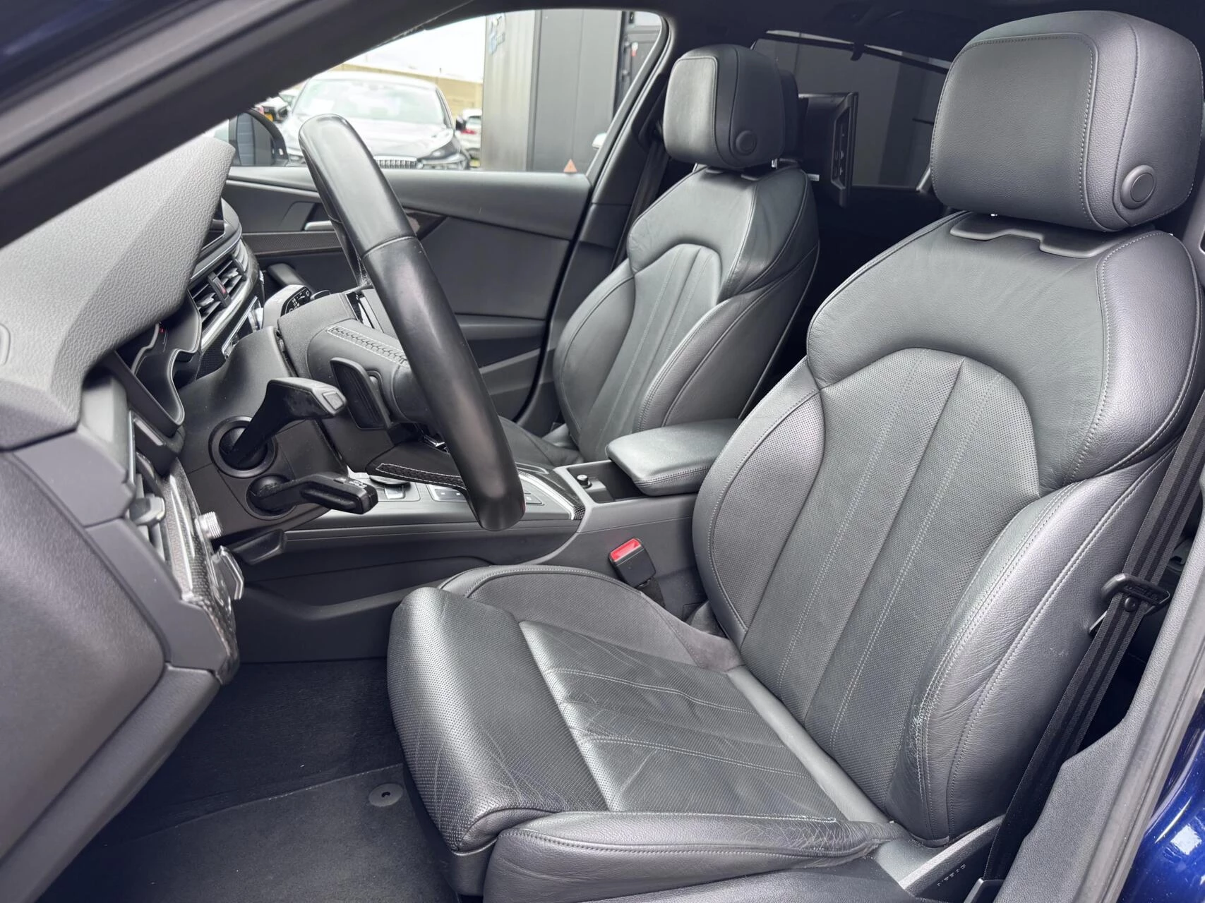 Hoofdafbeelding Audi S4