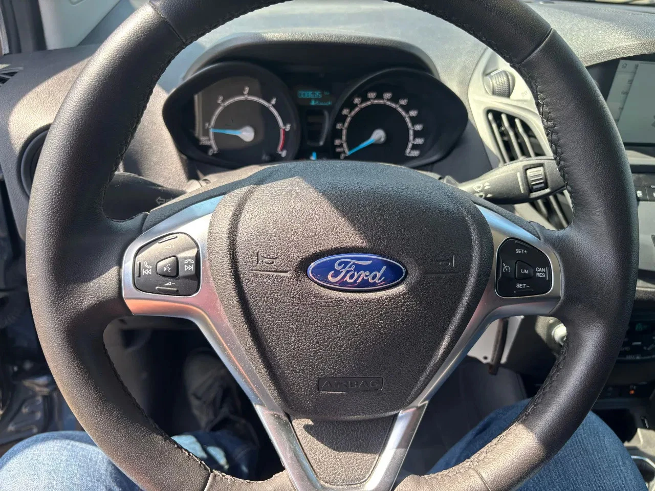Hoofdafbeelding Ford Transit Courier