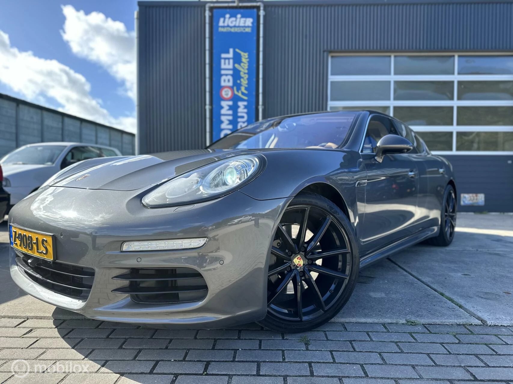 Hoofdafbeelding Porsche Panamera