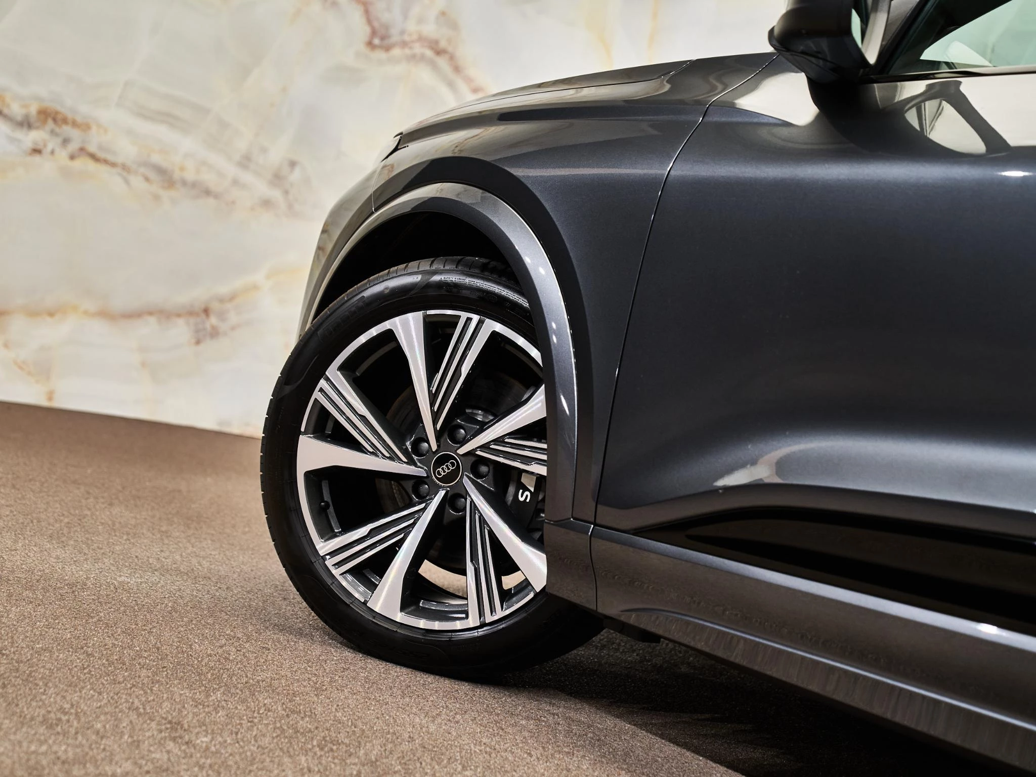 Hoofdafbeelding Audi SQ6