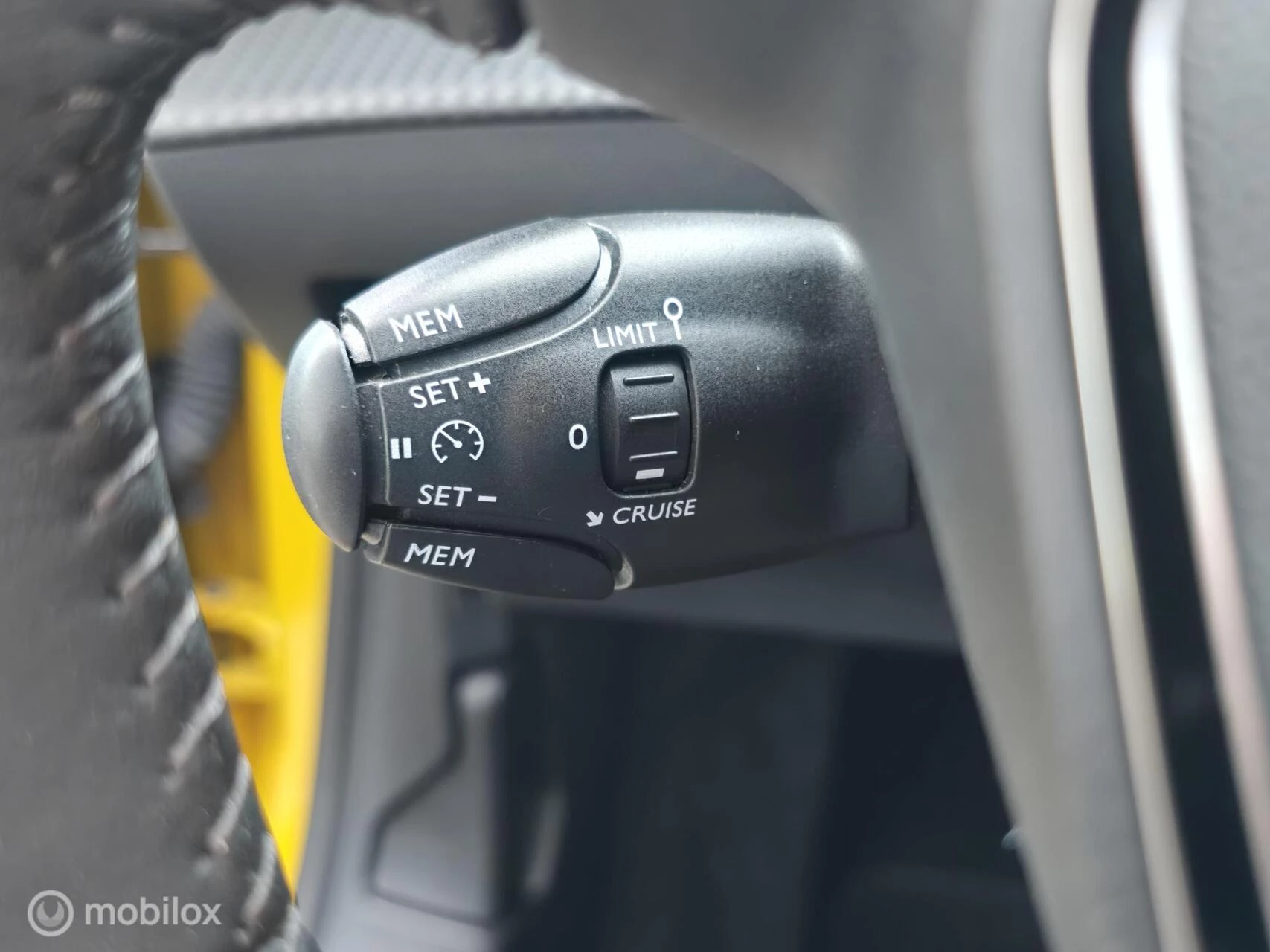 Hoofdafbeelding Peugeot e-208