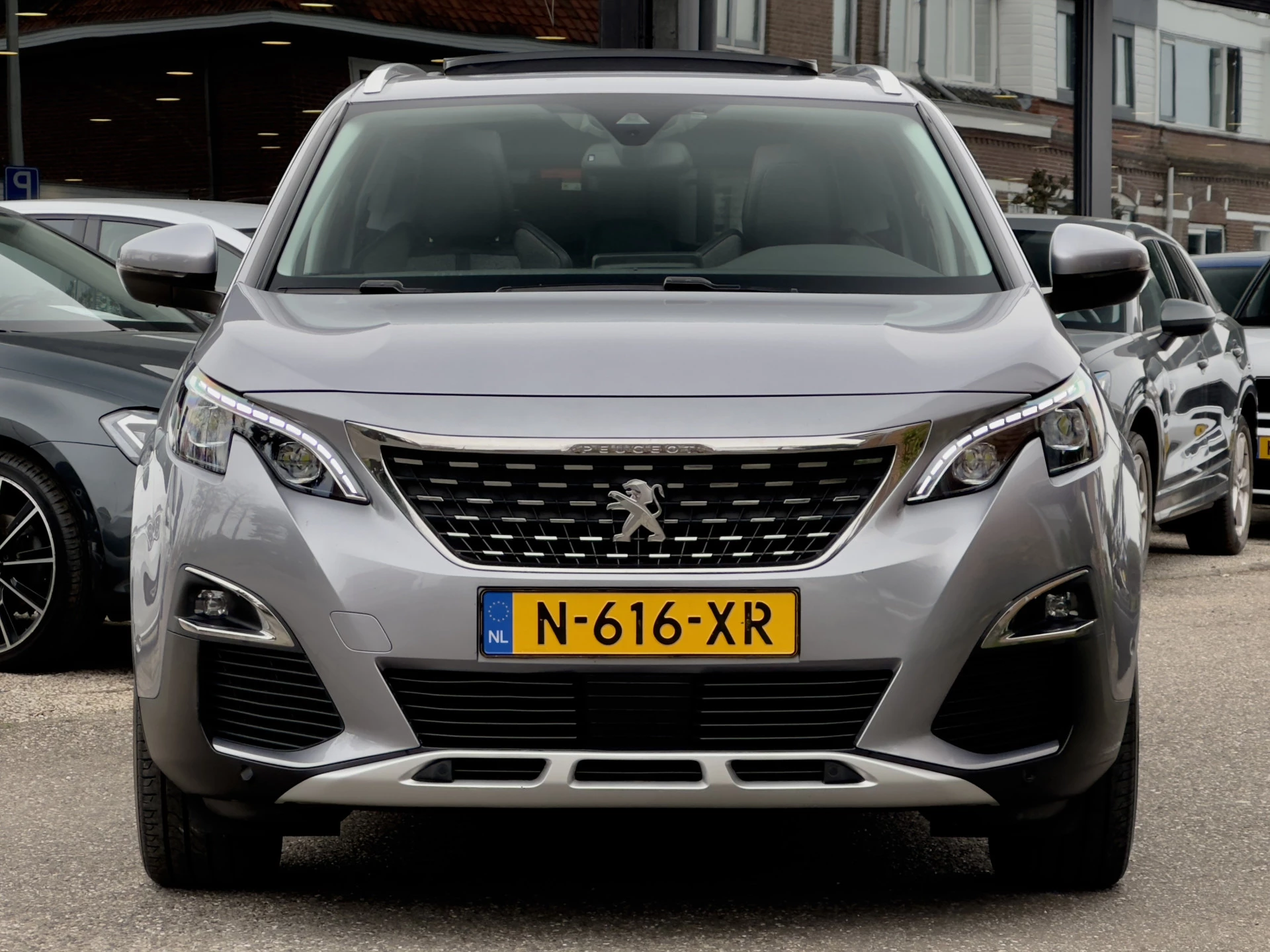 Hoofdafbeelding Peugeot 5008