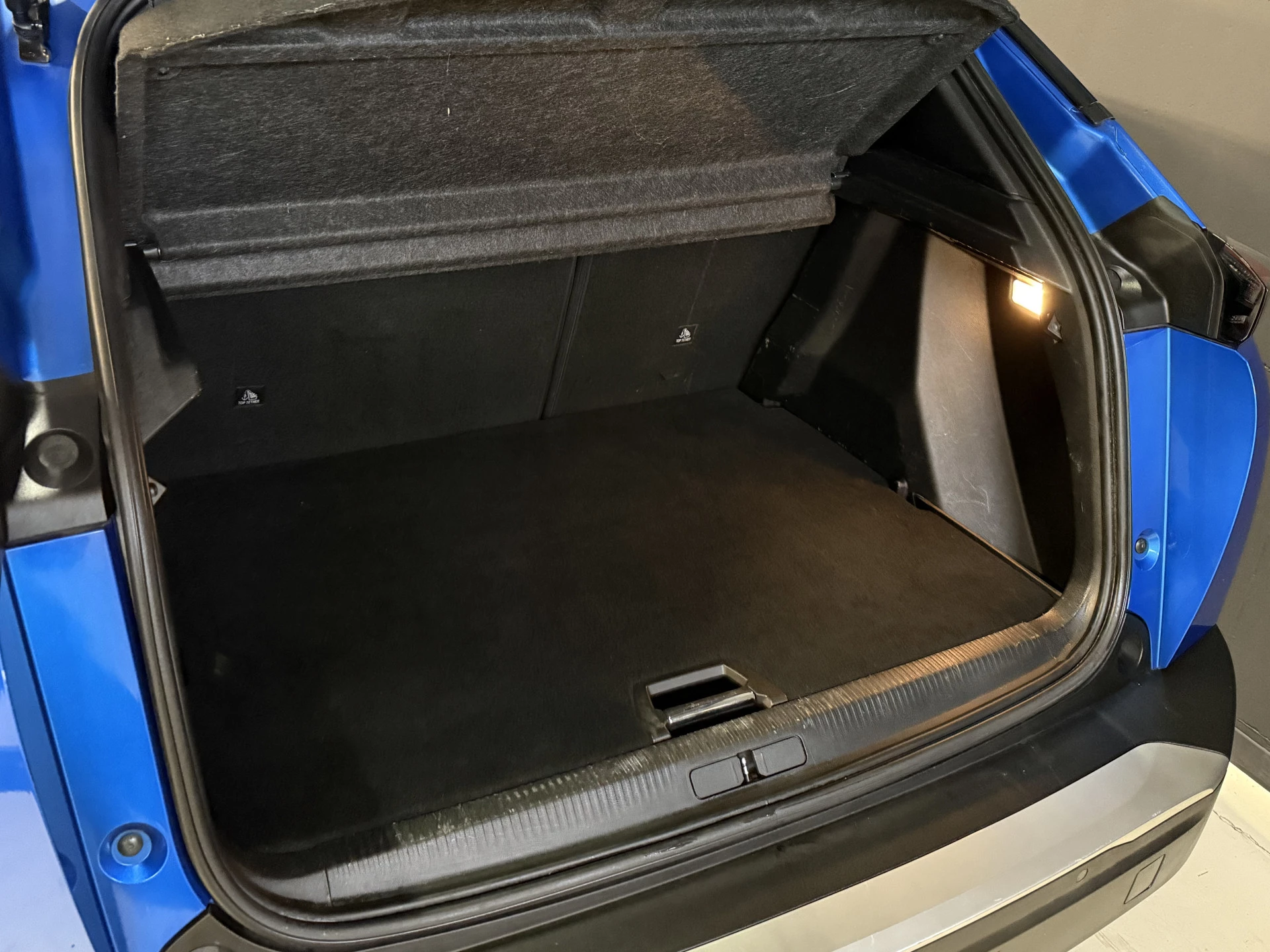 Hoofdafbeelding Peugeot e-2008