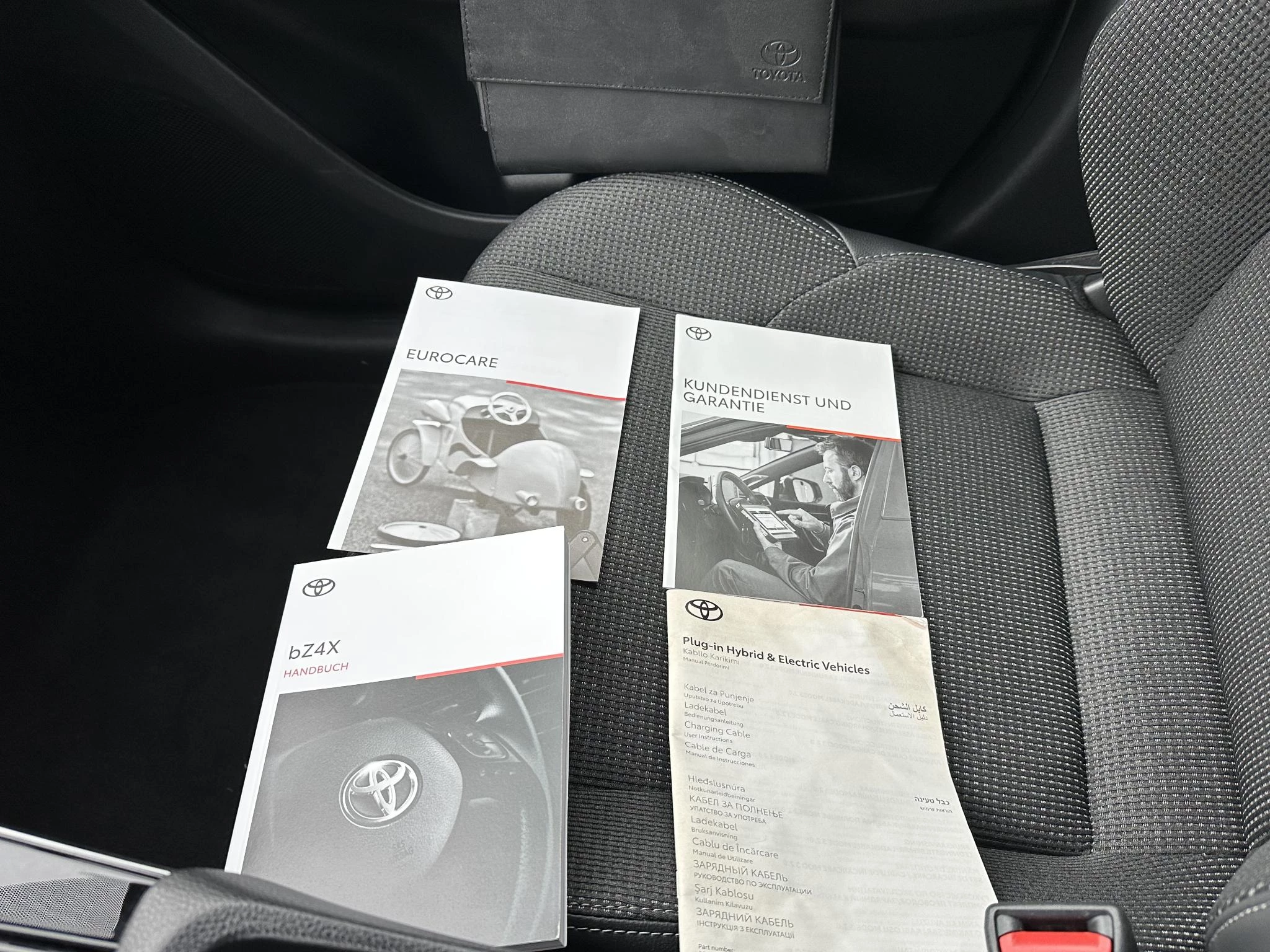 Hoofdafbeelding Toyota bZ4X