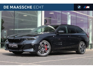 BMW i5 Touring eDrive40 M Sport / Panoramadak / Trekhaak / Adaptieve LED / Stoelventilatie / Parking Assistant Plus / Comfort Access