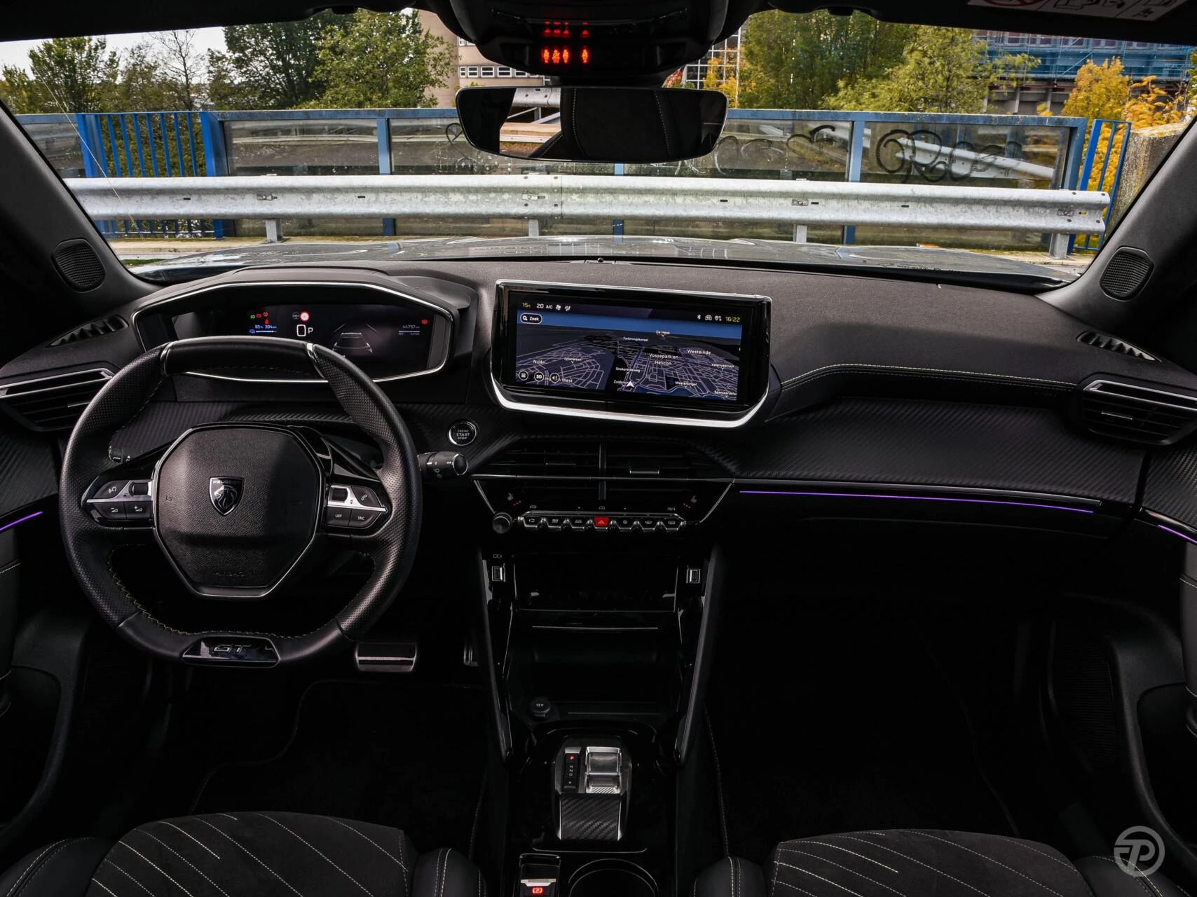 Hoofdafbeelding Peugeot e-2008