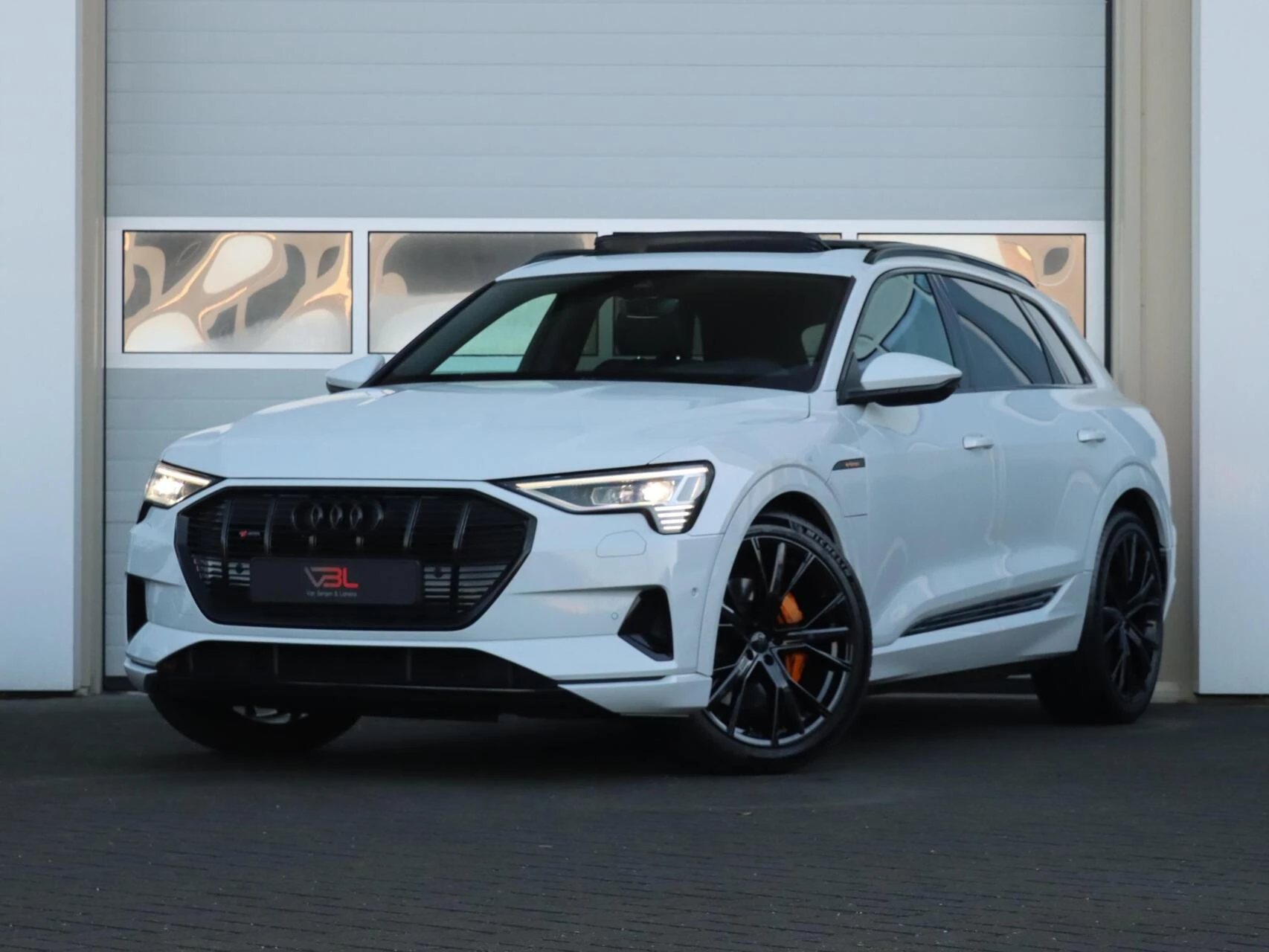 Hoofdafbeelding Audi e-tron