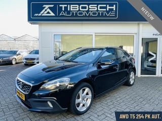 Volvo V40 Cross Country 2.5 T5 5 cil AWD Summum PANORAMA BLIS