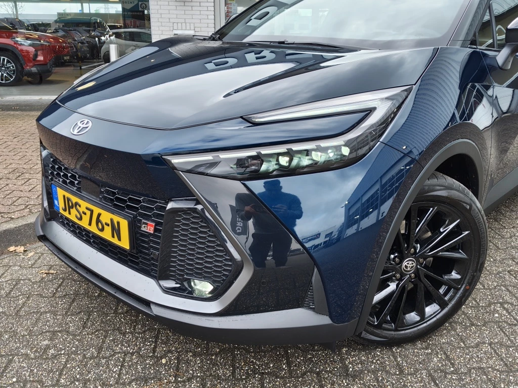 Hoofdafbeelding Toyota C-HR