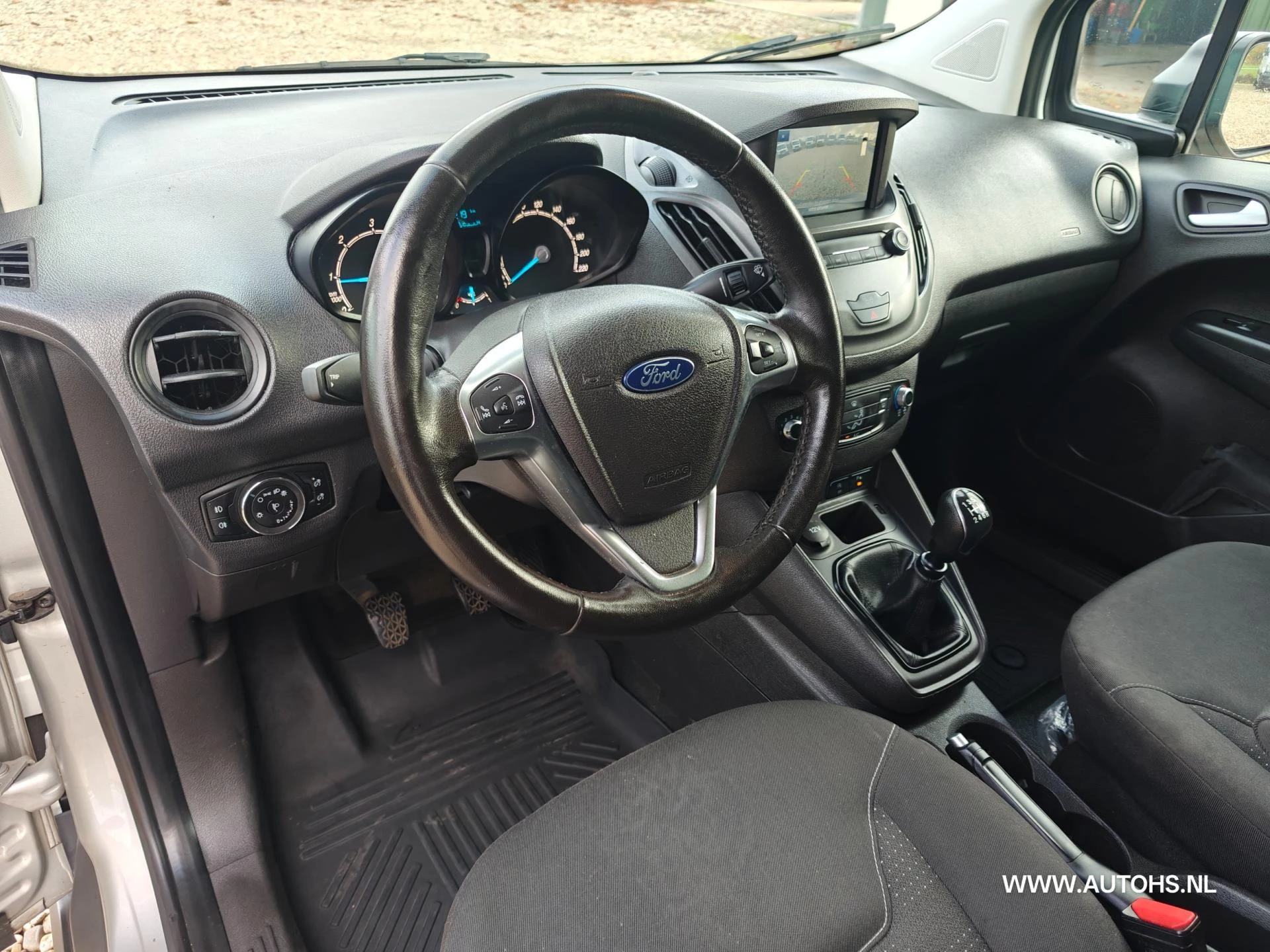 Hoofdafbeelding Ford Transit Courier