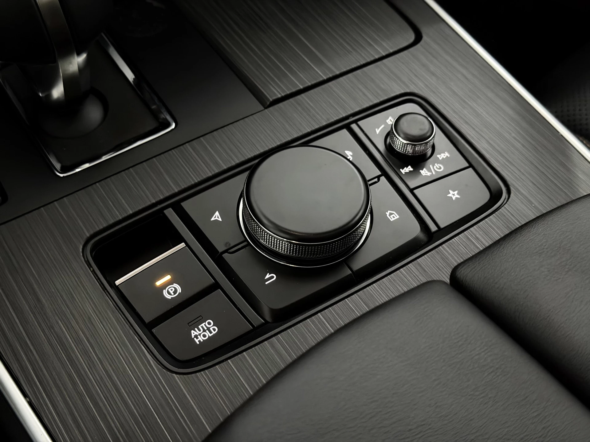 Hoofdafbeelding Mazda CX-60