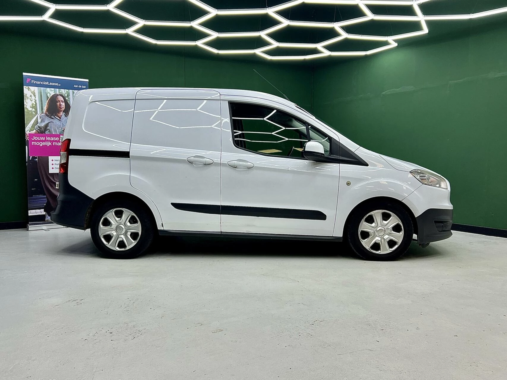 Hoofdafbeelding Ford Transit Courier