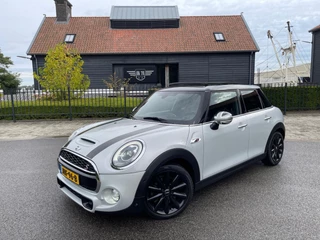 Mini Cooper 2.0 S 193 PK Chili John Works Pakket Panoramadak Head-up Navi leer Led-Xenon Harman/kardon