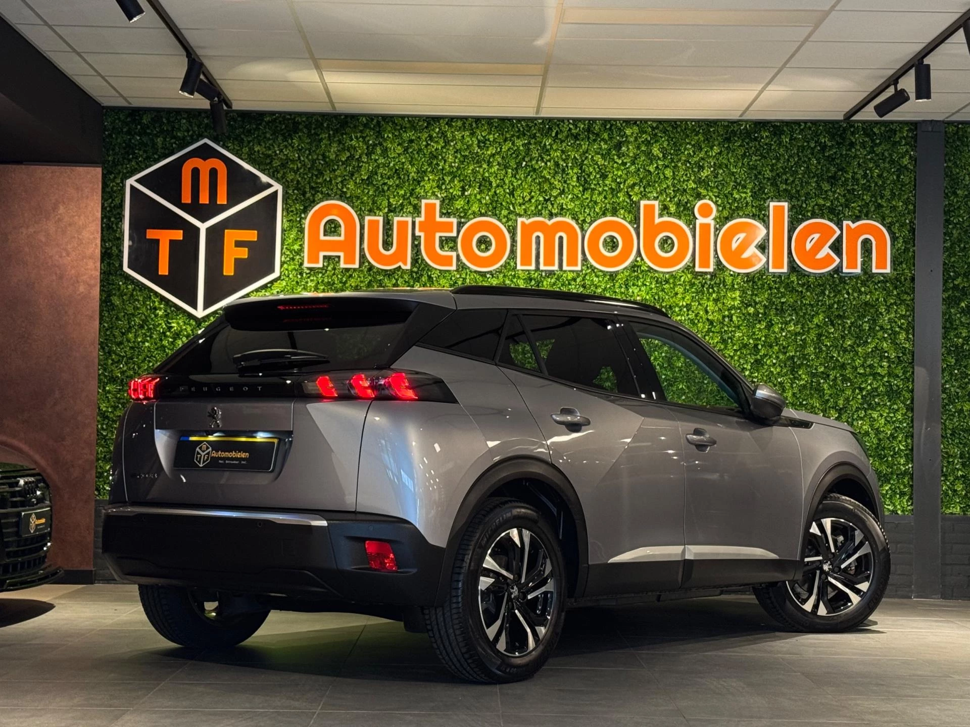 Hoofdafbeelding Peugeot e-2008