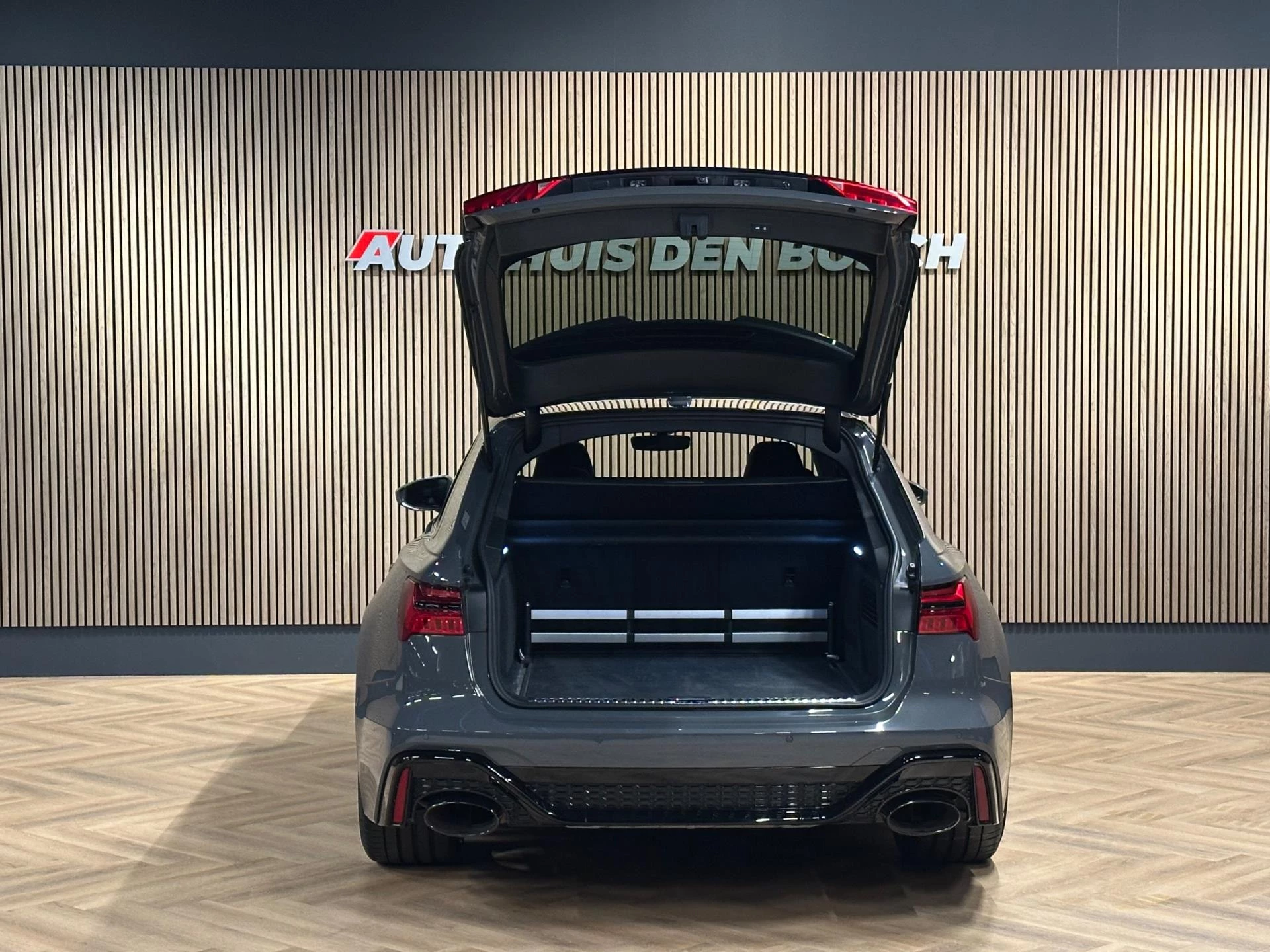 Hoofdafbeelding Audi RS6