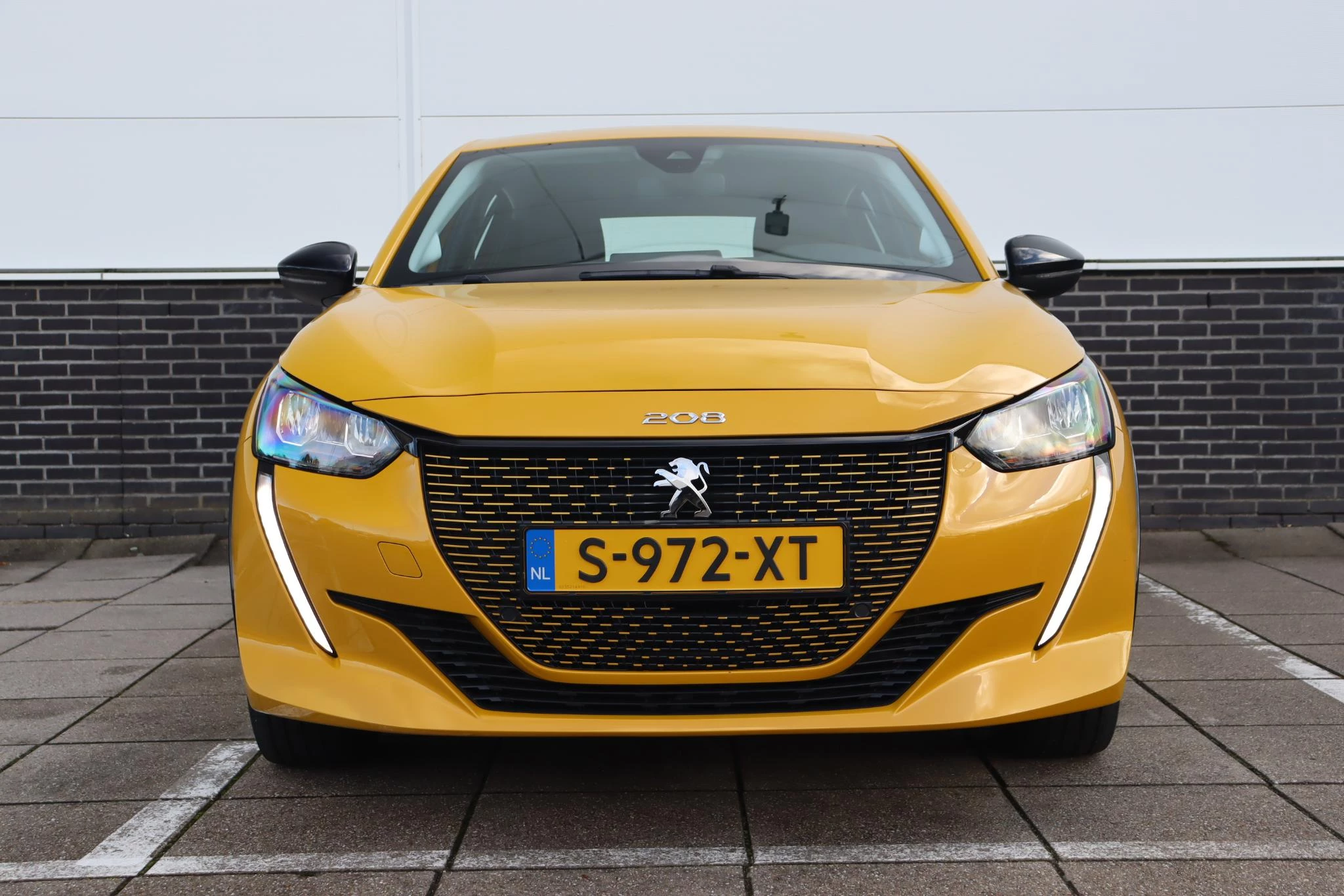 Hoofdafbeelding Peugeot e-208