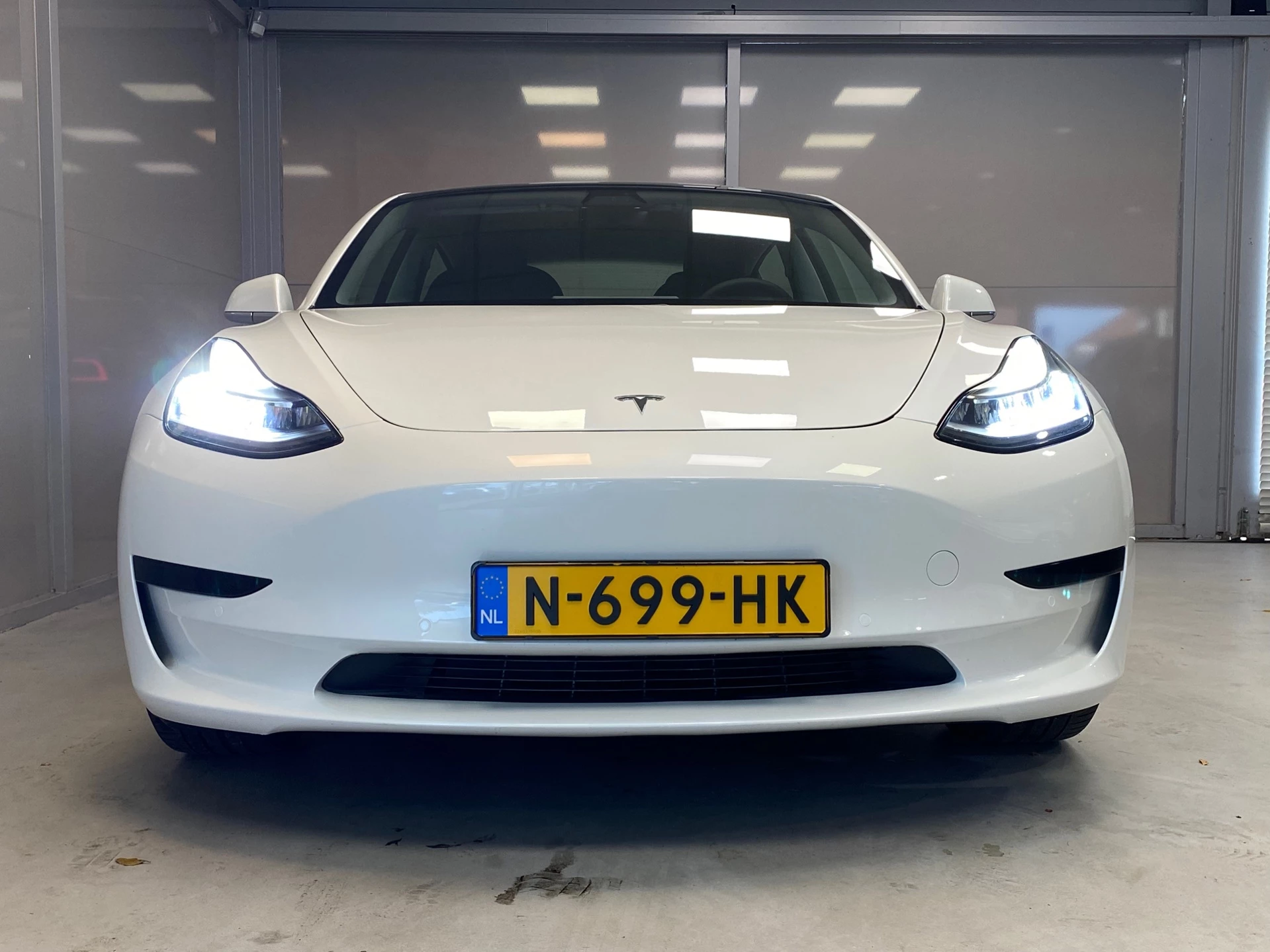Hoofdafbeelding Tesla Model 3