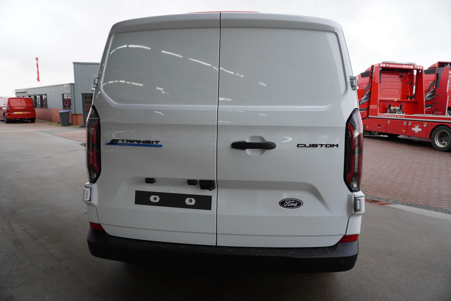 Hoofdafbeelding Ford E-Transit Custom