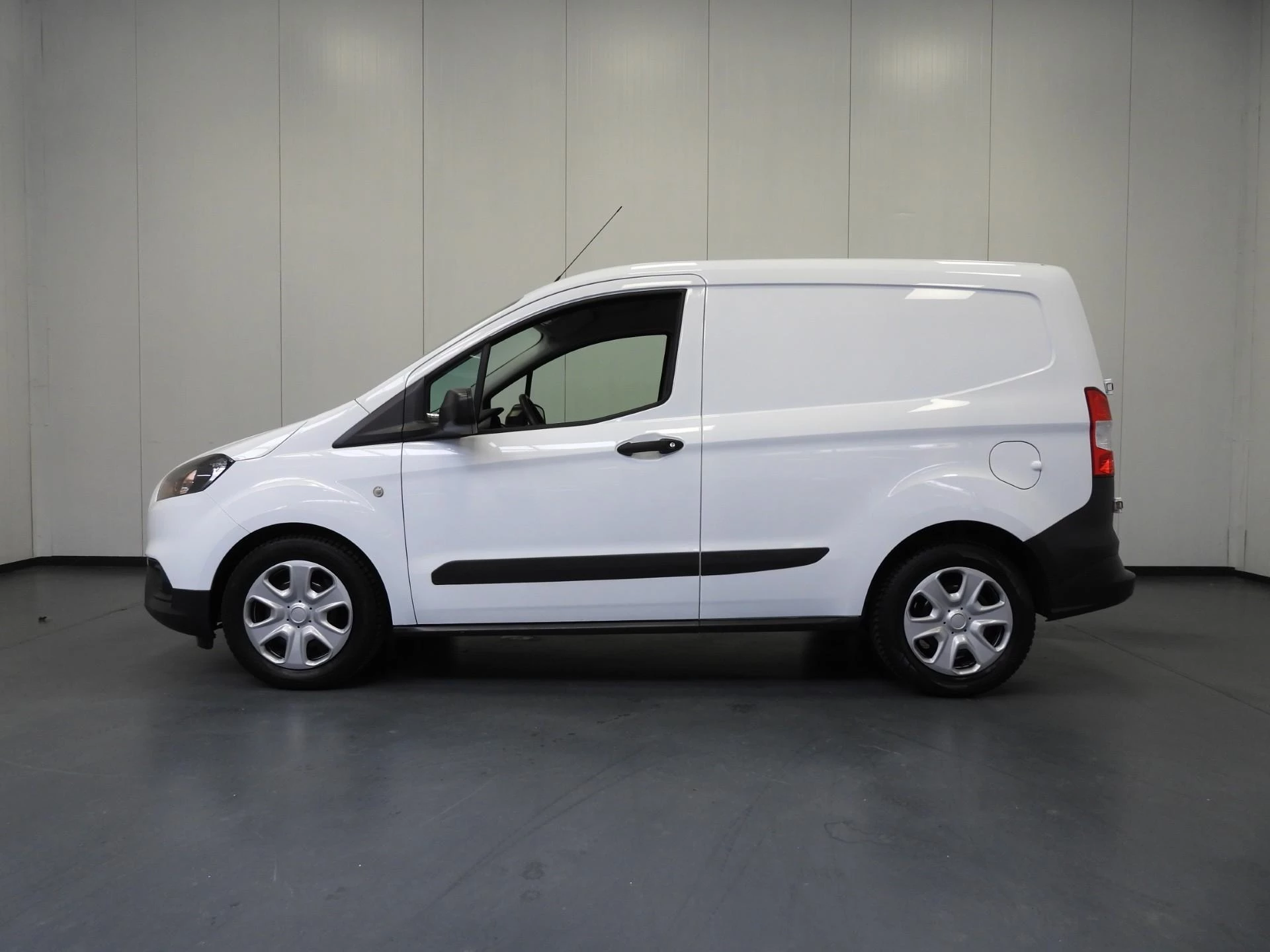 Hoofdafbeelding Ford Transit Courier