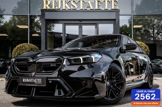Hoofdafbeelding BMW M5 BMW M5 5-serie|CARBON DAK|KUIPSTOELEN|BLACK OPTIC|727 PK