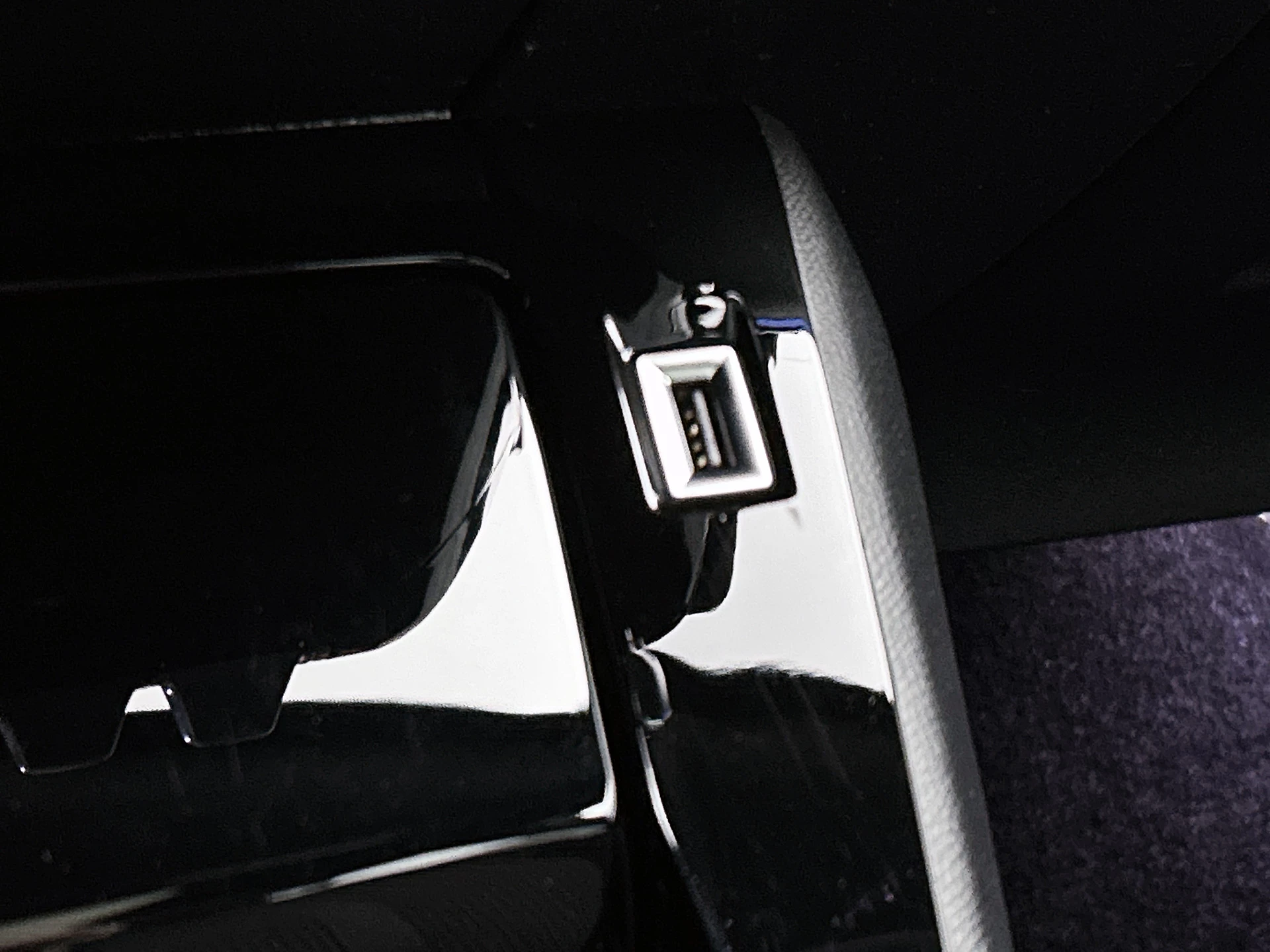 Hoofdafbeelding Peugeot e-2008