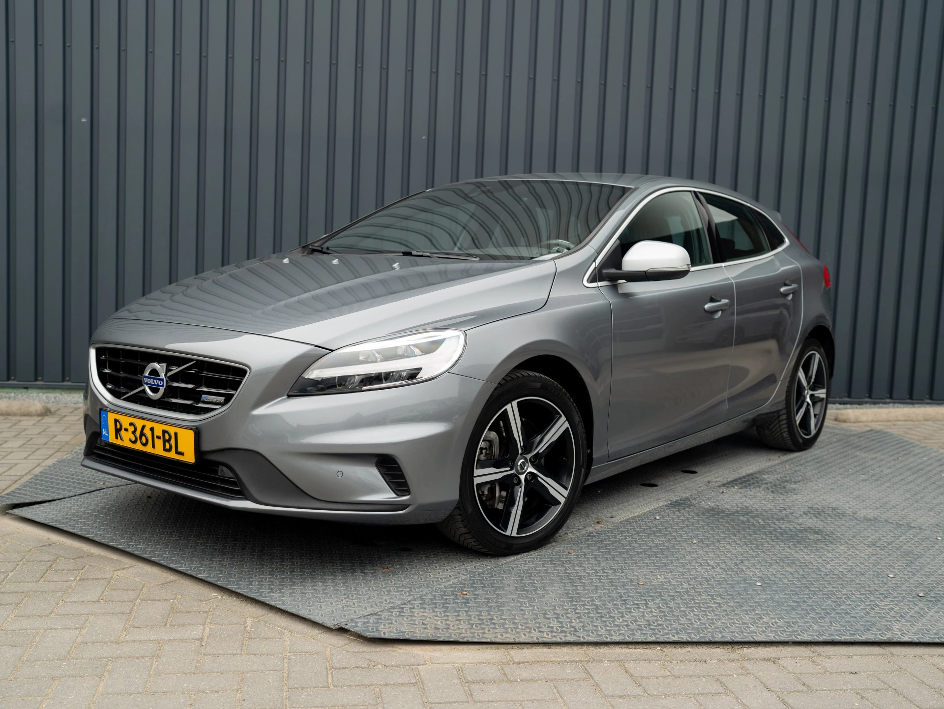 Hoofdafbeelding Volvo V40