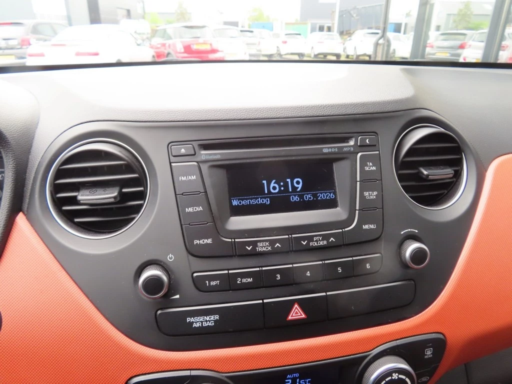 Hoofdafbeelding Hyundai i10