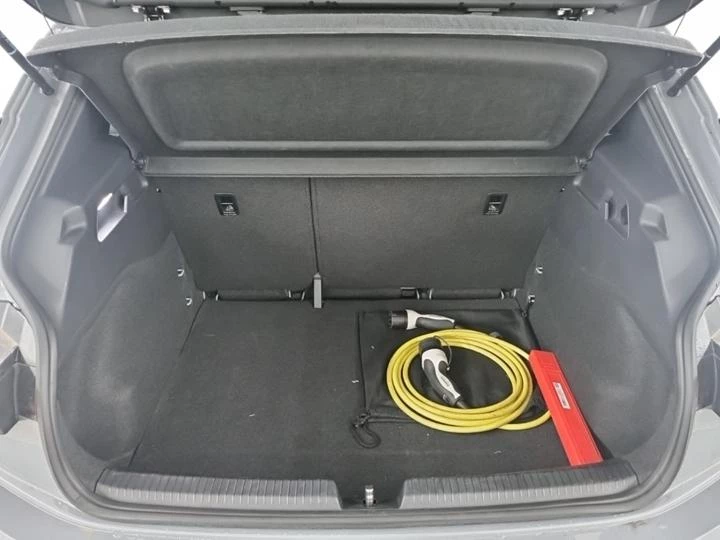 Hoofdafbeelding CUPRA Born