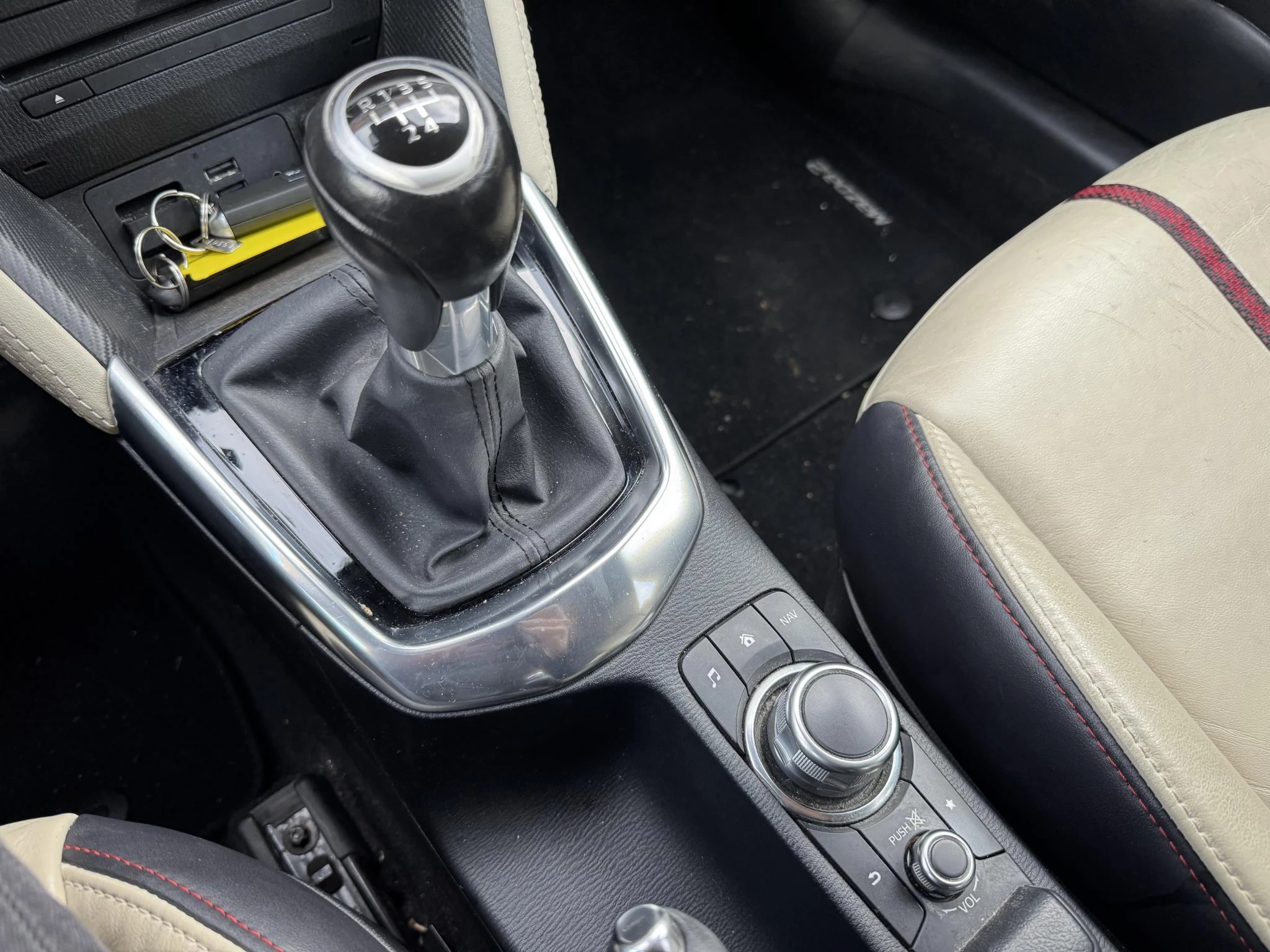 Hoofdafbeelding Mazda 2