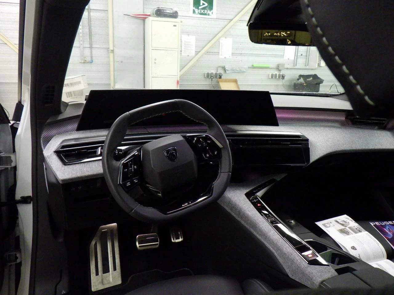 Hoofdafbeelding Peugeot e-5008