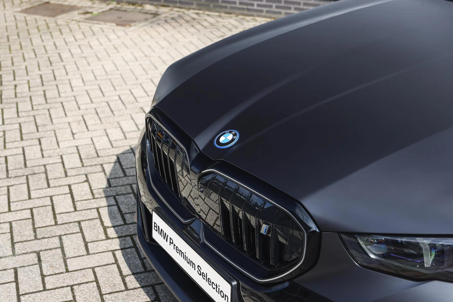 Hoofdafbeelding BMW i5