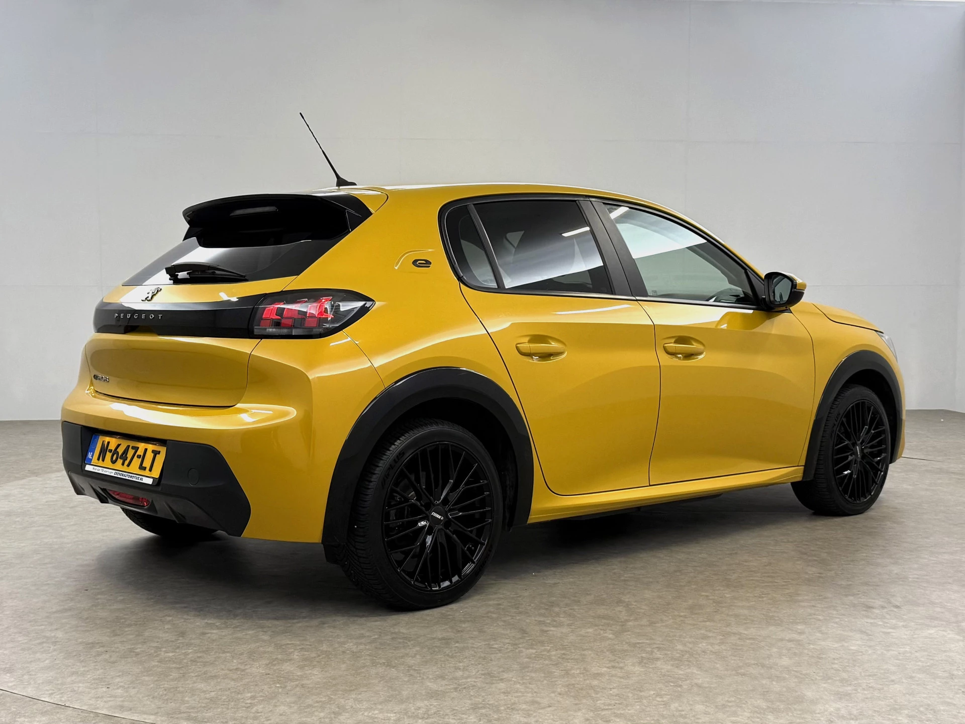 Hoofdafbeelding Peugeot e-208