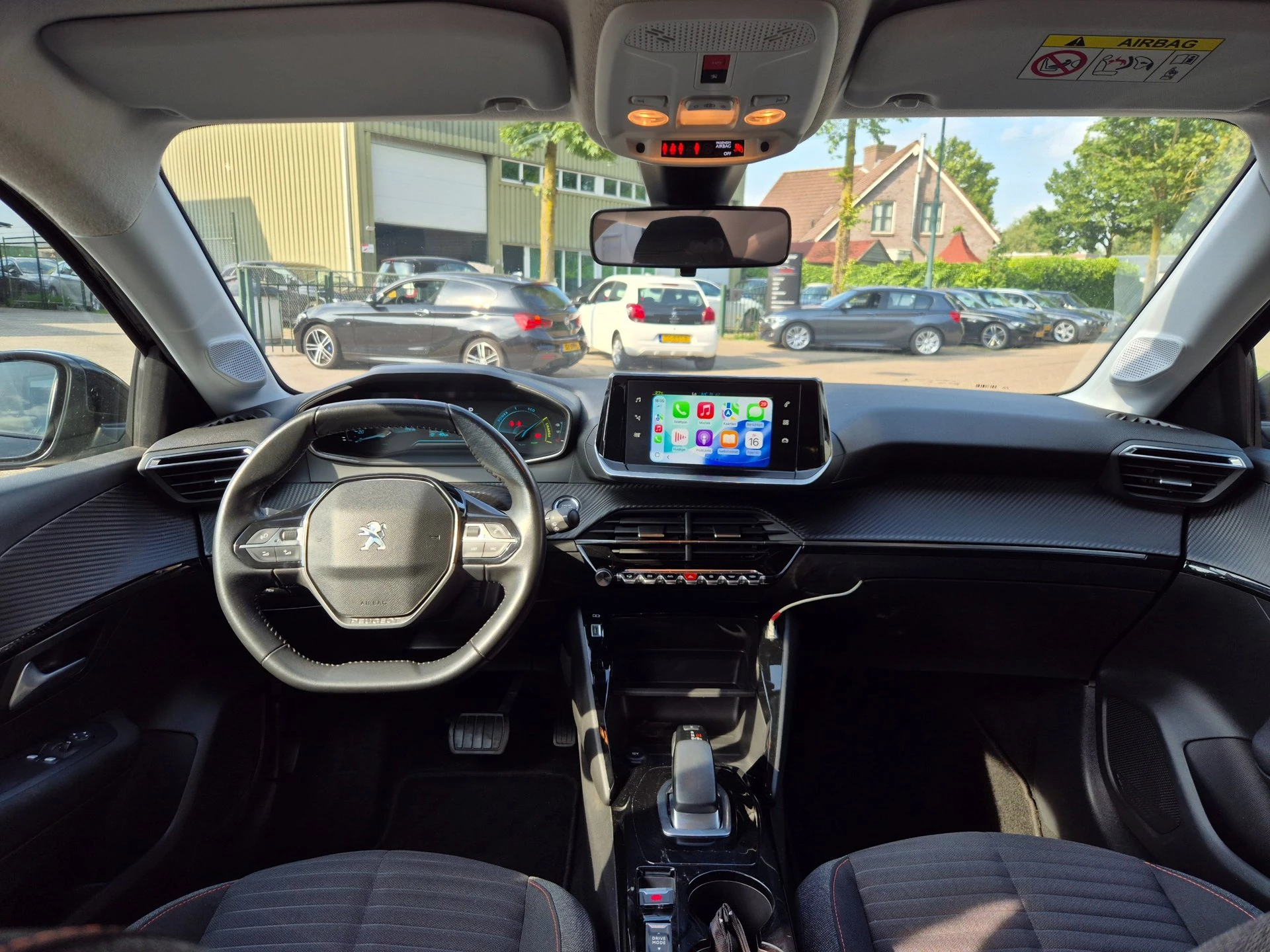 Hoofdafbeelding Peugeot e-208