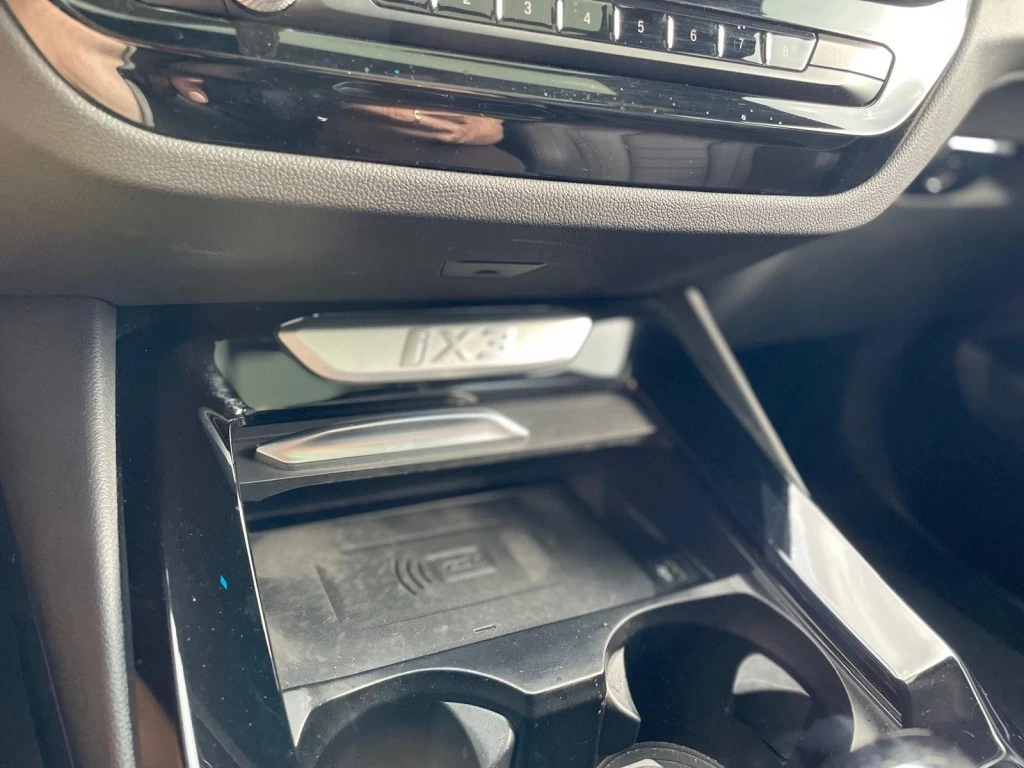 Hoofdafbeelding BMW iX3