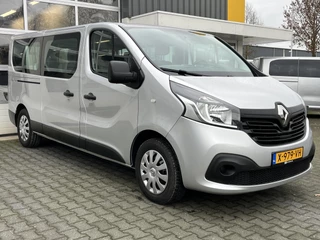 Hoofdafbeelding Renault Trafic Renault Trafic Passenger 1.6 dCi Grand Authentique Energy BTW / BPM vrij marge Lengte 2 Airco Cruise control Navigatie PDC 1e eigenaar Combi Kombi Passenger Groepsvervoer Taxi Personenbus