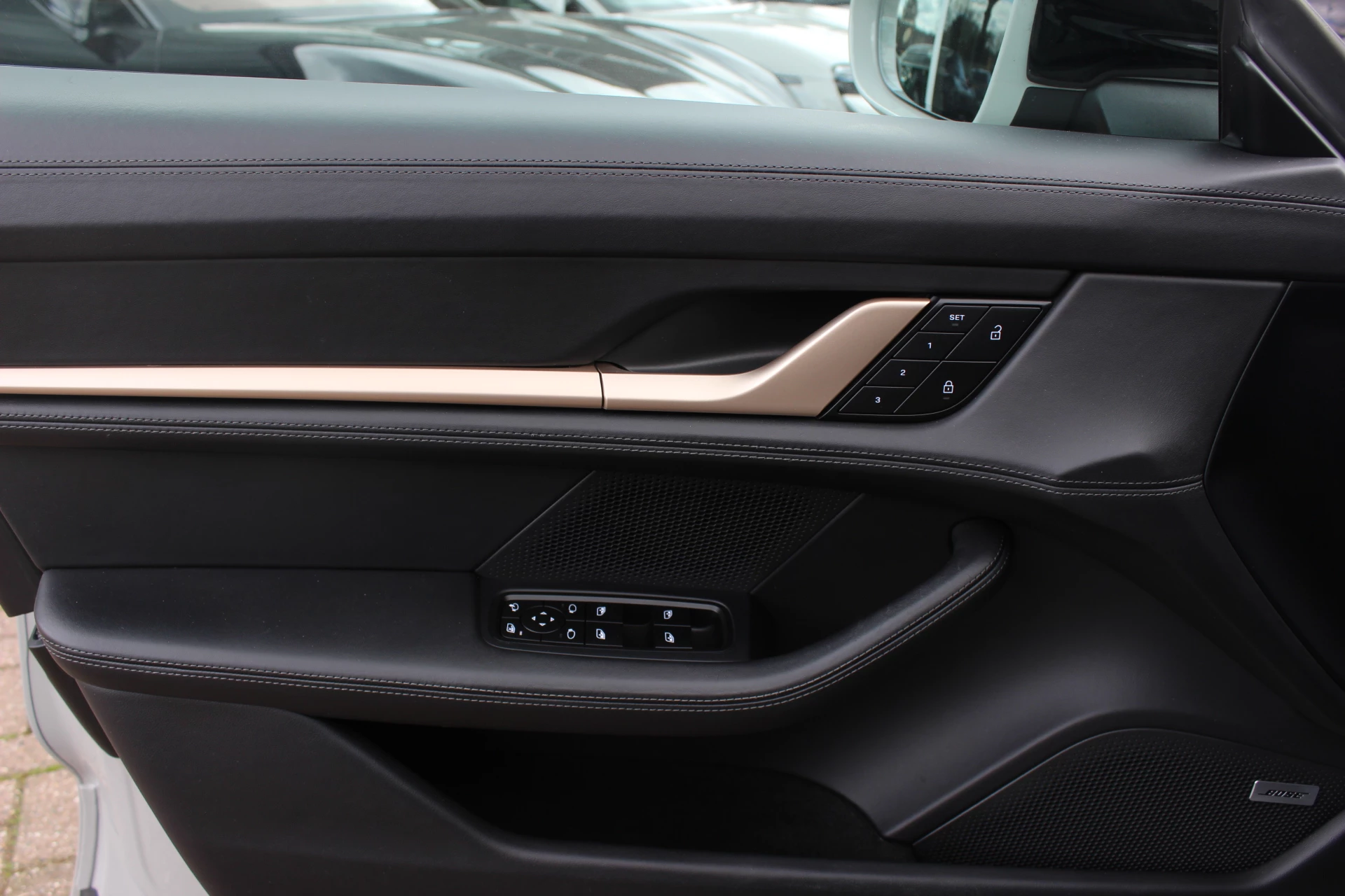 Hoofdafbeelding Porsche Taycan