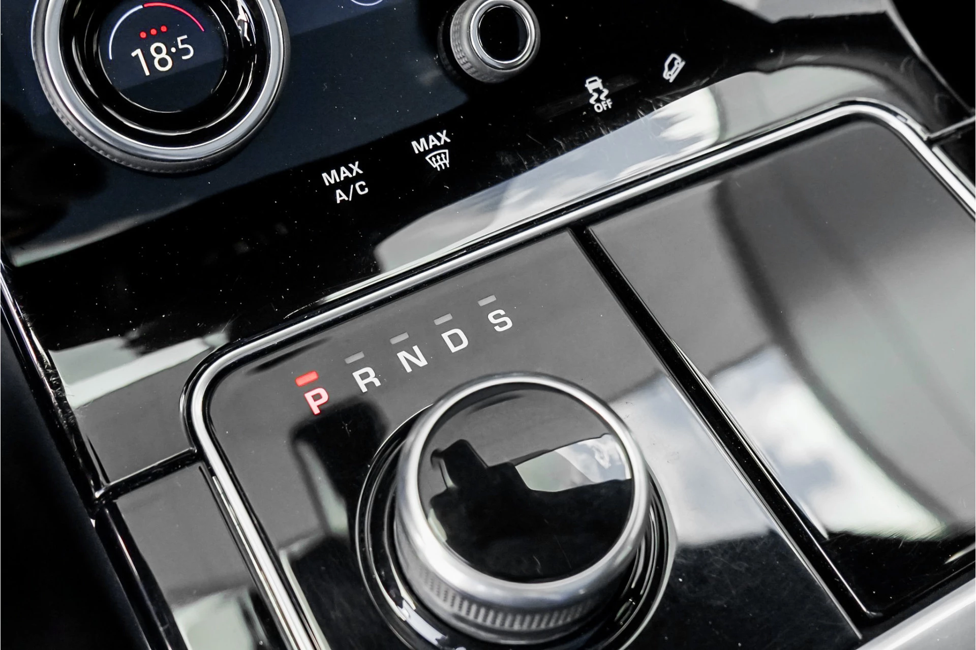 Hoofdafbeelding Land Rover Range Rover Velar