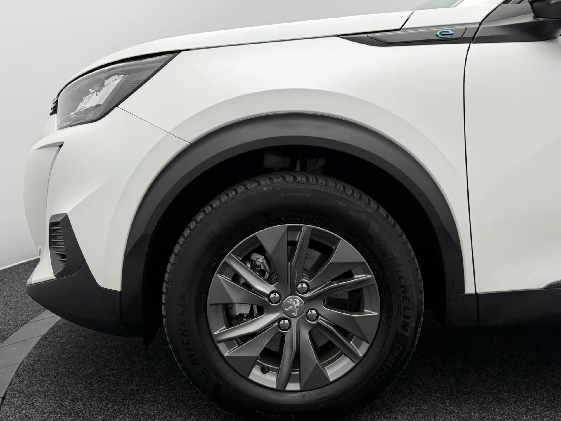 Hoofdafbeelding Peugeot e-2008