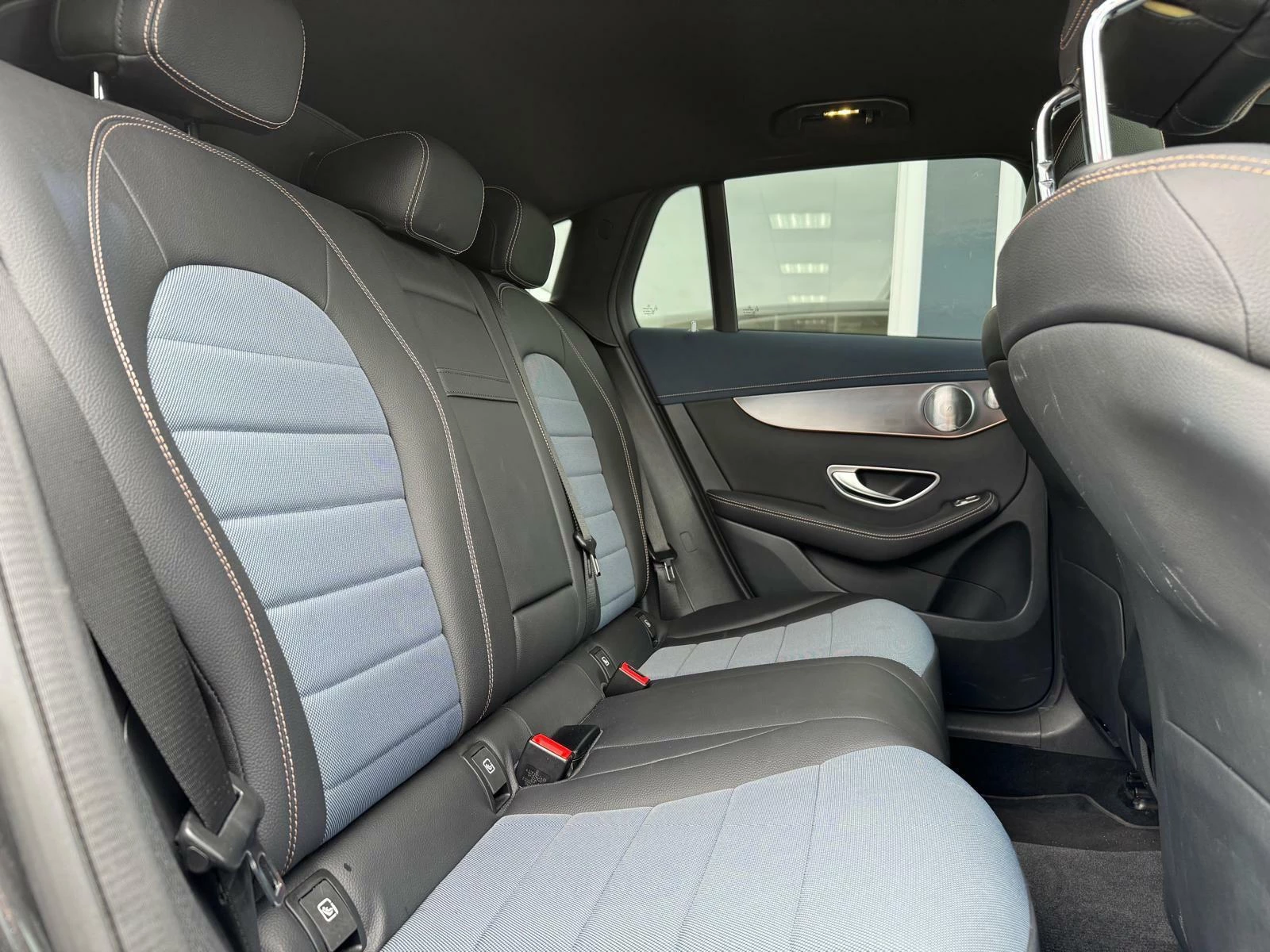 Hoofdafbeelding Mercedes-Benz EQC